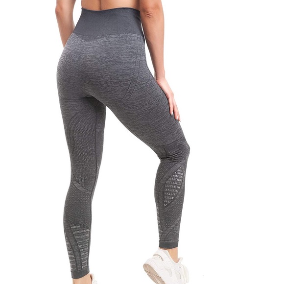 Workout Leggings - Picture 2 of 3